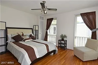 226 G St SW — Photo 4