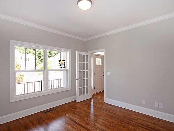2nd image of 16211 Autumn Cove Ln