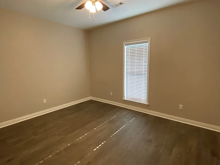 2557 Garden Dr — Photo 14