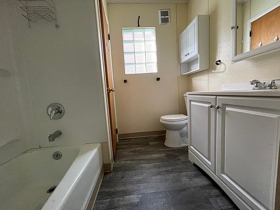 3rd image of 1160 Main St APT 3