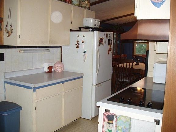 5th image of 6269 E 500th St