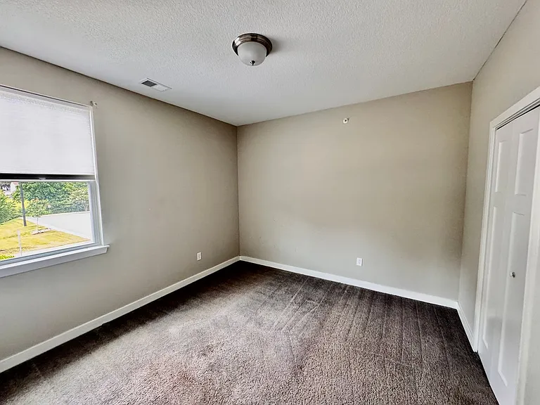 1303 Tides Edge Ct — Photo 15