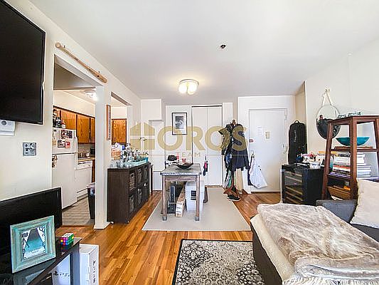 5th image of 110 E 13th St APT 5A