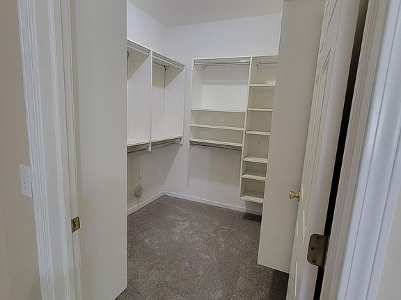 3rd image of 5631 Twin Oaks Dr