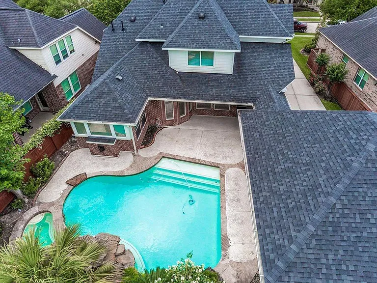 12406 Santiago Cove Ln — Photo 34