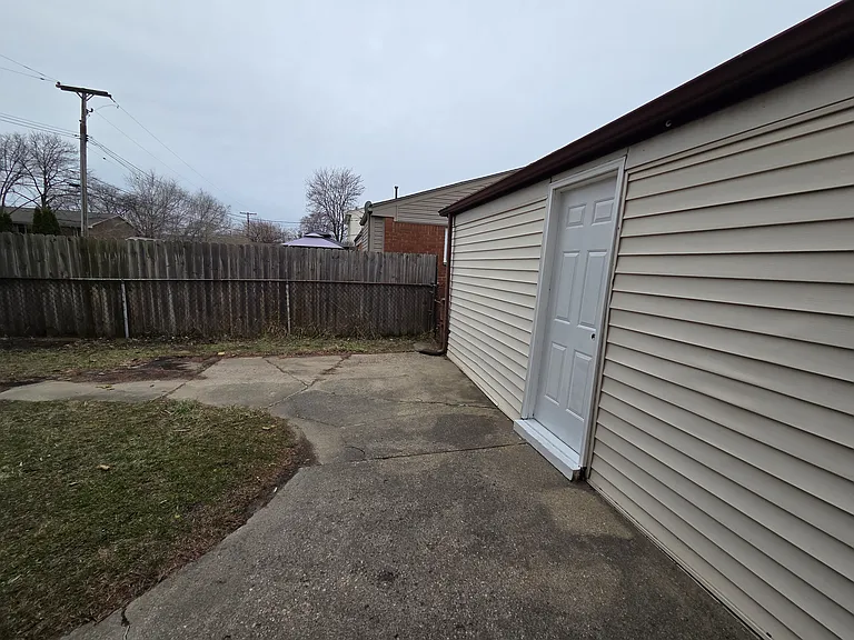 8232 San Marco Blvd — Photo 22