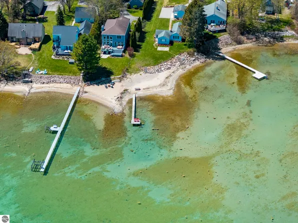 5910 S Cummings St, Suttons Bay, MI 49682