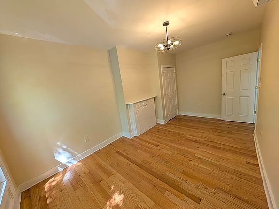 2nd image of 331A Quincy St #2