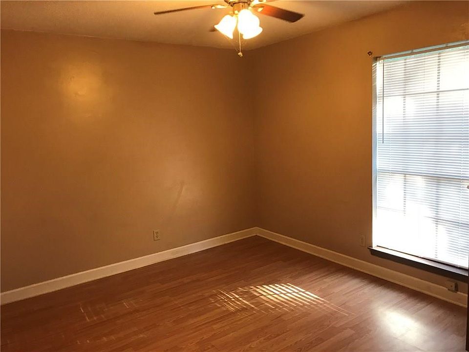 Right side Bedroom 1