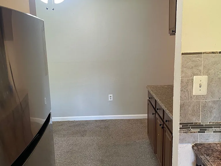 55 Gill Ln #45 — Photo 31