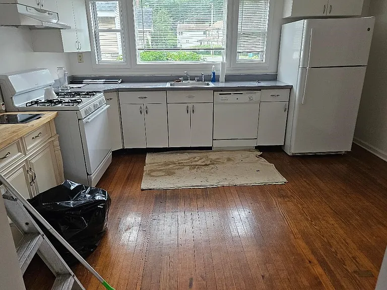 1781 State St — Photo 2