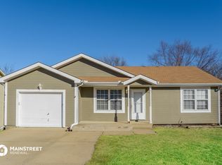 1864 Gates Dr W, Platte City, MO 64079