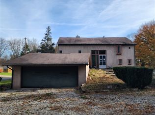 1551 Warner Rd, Hubbard, OH 44425