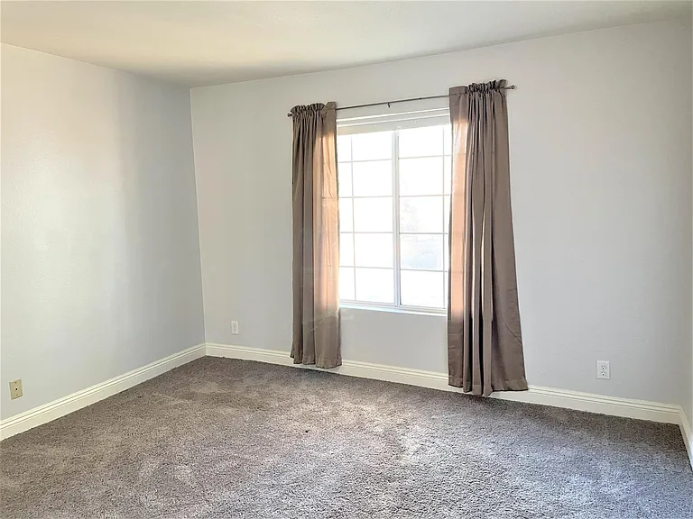 2111 Sealion Dr — Photo 51