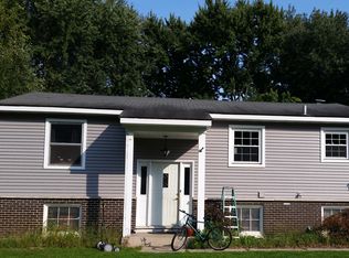 6716 Buck Creek Ave SW, Grand Rapids, MI 49548