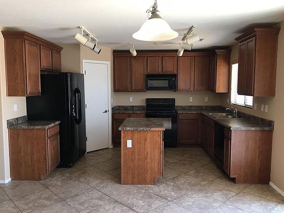 2nd image of 1870 W Desert Hills Dr