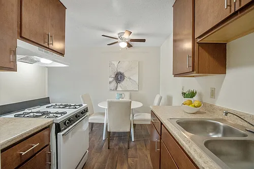 Point of America Apartments Photo 1