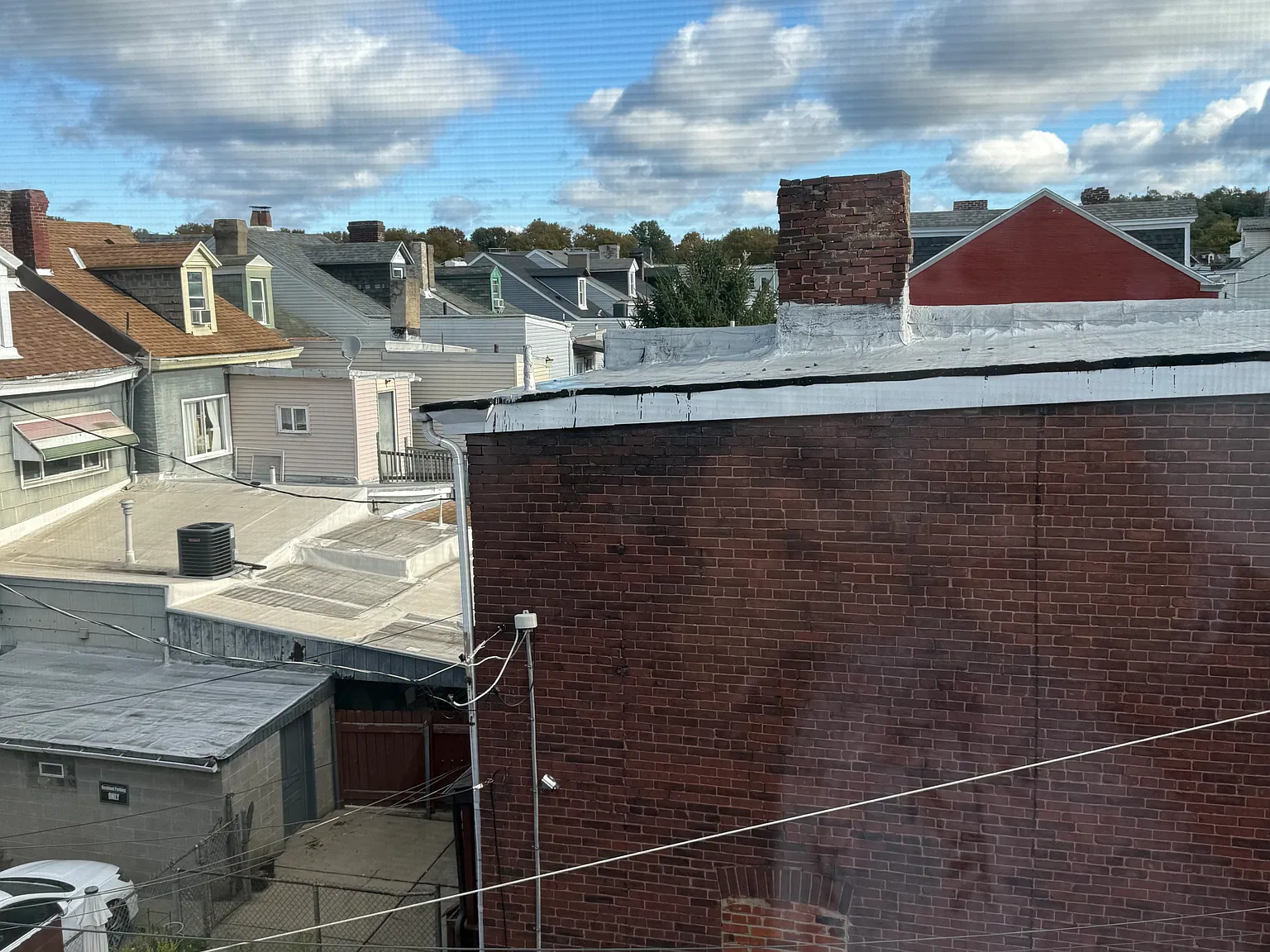 3 bed, 1100 sqft, $1,350 — Photo 1