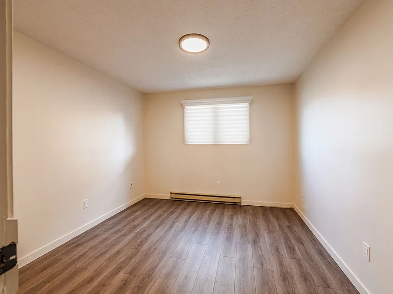 864 Fairview Rd #203 — Photo 4