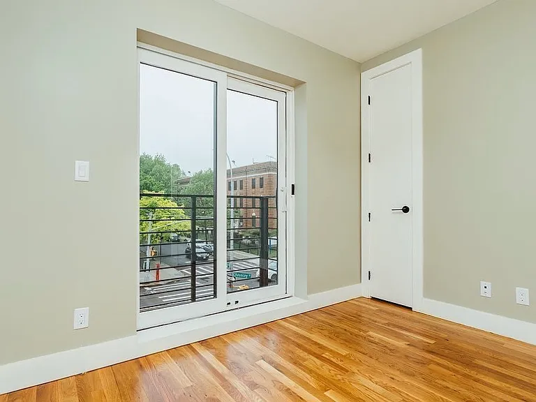 682 Chauncey St #3B — Photo 3