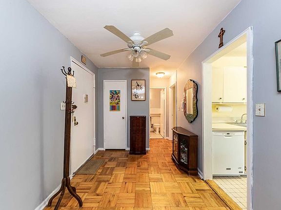 3rd image of 315 Atlantic Ave APT 1M