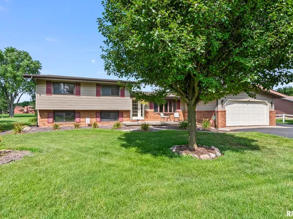 11910 Bubbling Well Rd, Glenarm, IL 62536