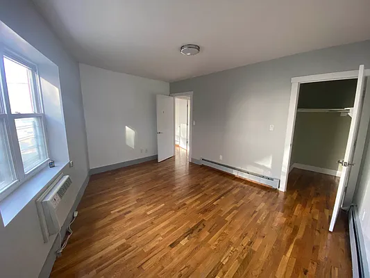 Rented by Premier Metro Realty Corp | media 30