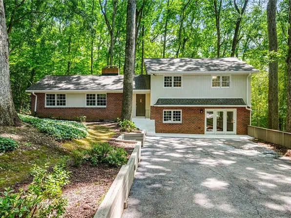 893 Vistavia Cir, Decatur, GA 30033