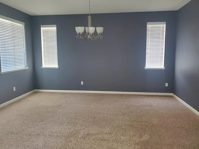1422 Moonbeam Way — Photo 2