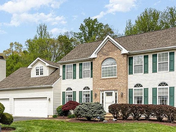 2nd image of 5 Keeneland Ct