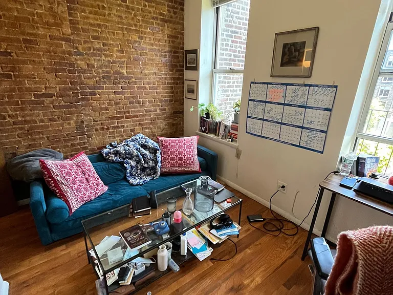 523 E 12th St #12 — Photo 3