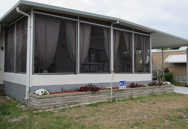 1st image of 964 Posadas E