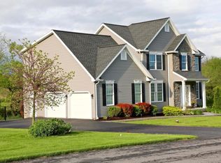 22 Creekside Dr, Selinsgrove, PA 17870