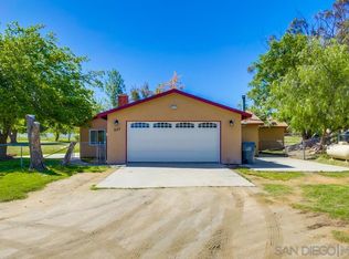 537 Amigos Rd, Ramona, CA 92065