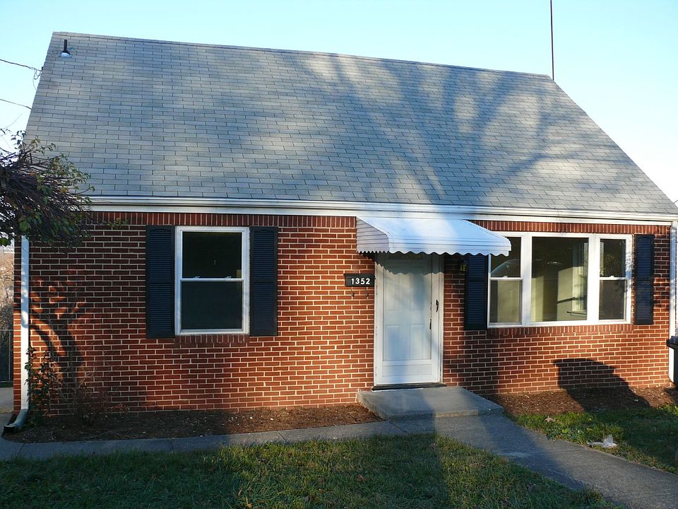 1st image of 1352 Morningside St SE