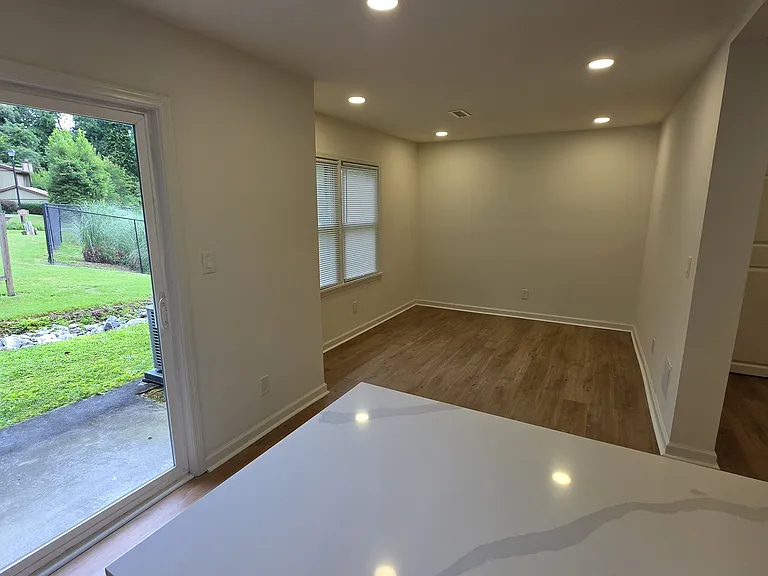 3100 Meadow Mere W — Photo 9