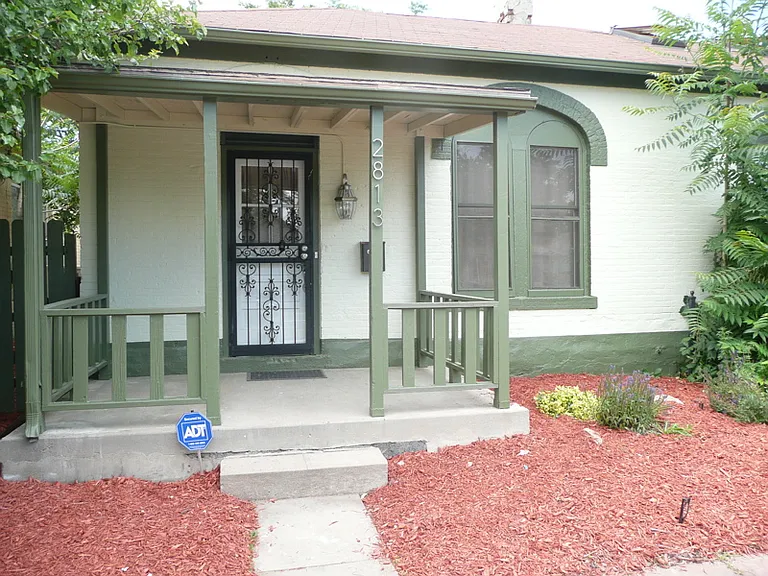 2813 Stout St — Photo 1