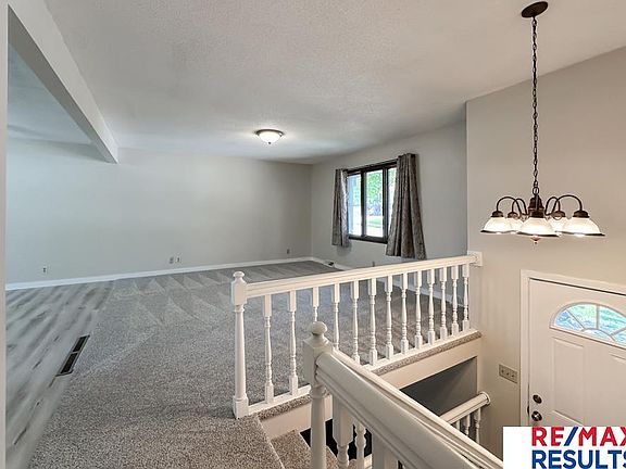 4th image of 6717 S 75th St