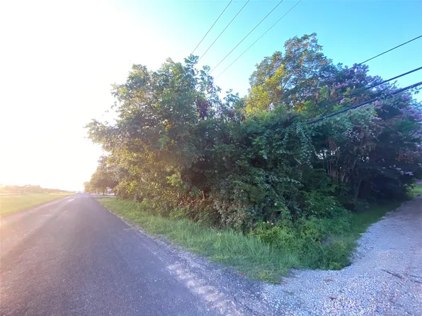 202 N Oak St, Texas City, TX 77591