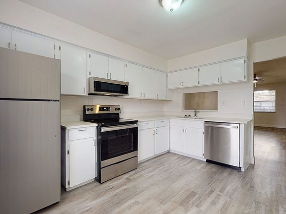 2nd image of 5305 N Boulevard St #104