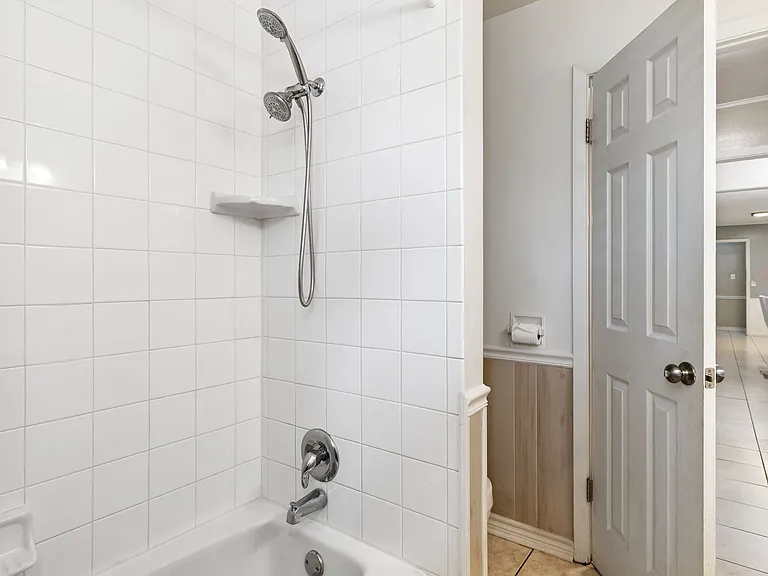 118 Rustwood St — Photo 1