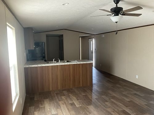 2nd image of 800 N Parker Rd #7