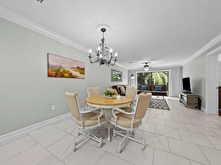 5312 Treetops Dr #H-102 — Photo 5