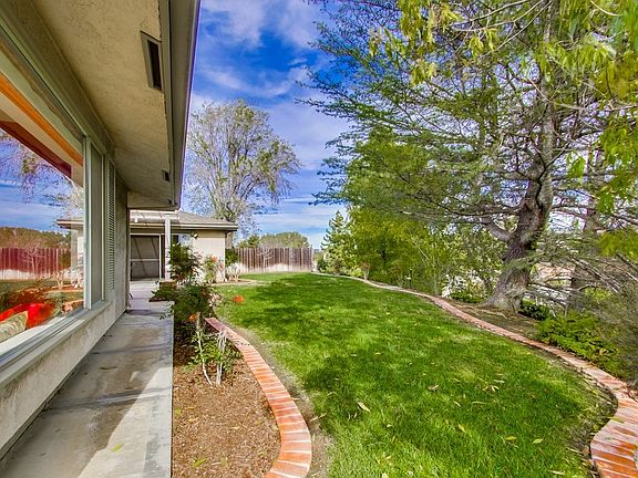 5th image of 785 Wakefield Ct