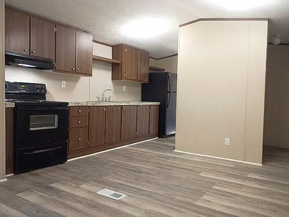 828 Highway 71 E — Photo 11