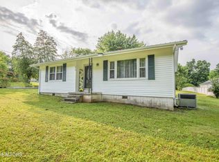 470 Old Hen Valley Rd, Oliver Springs, TN 37840