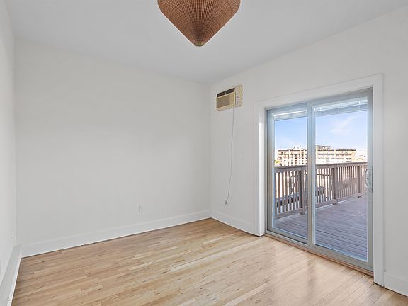 4th image of 164 Ogden Ave APT 405