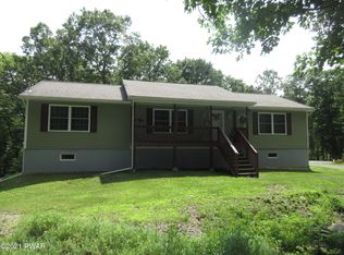 157 Dark Swamp Rd, Dingmans Ferry, PA 18328