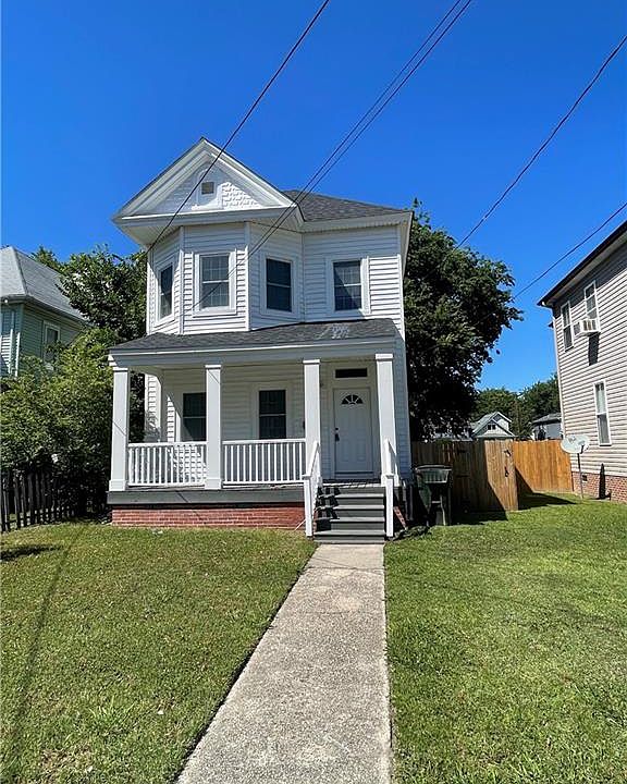 1st image of 220 W 30th St