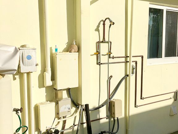 Out door shower boat space 